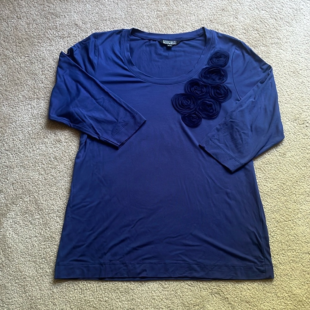 Nicole Miller Original Blue Scoop Neck Three Quarter Sleeve Top with Rosettes